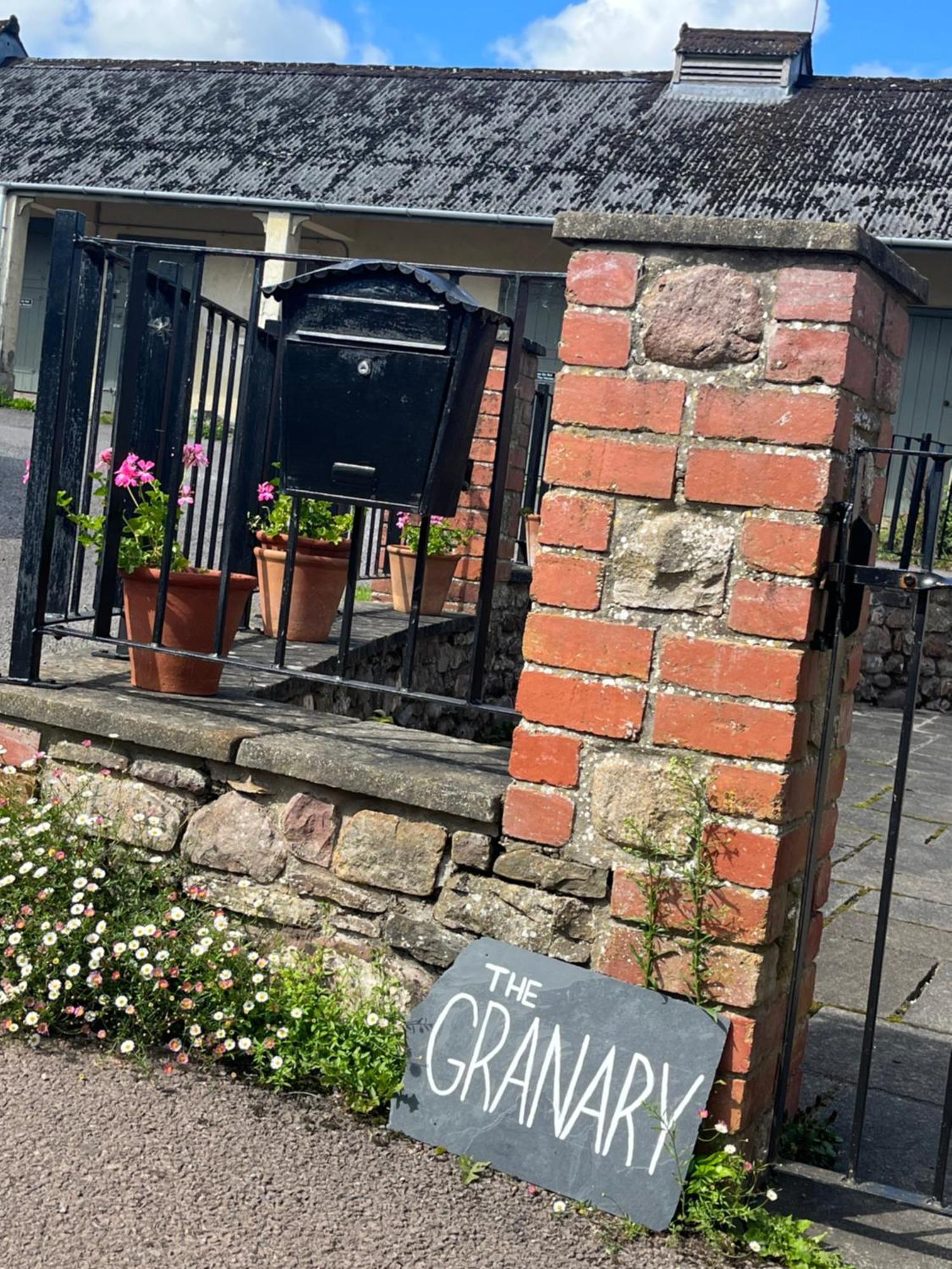 The Granary Villa Abergavenny Kültér fotó
